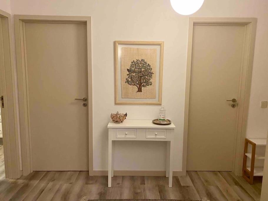 Rocha'S Apartment Remodelado! Na Praia Com Terraco Вила Нова ди Гая Екстериор снимка